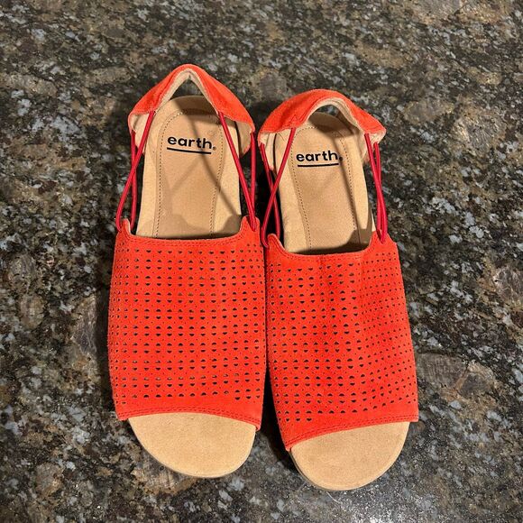 Earth Aldar Abra Spicy Red Perforated Slingback Sandals Womens 9 M Leather - Picture 5 of 9
